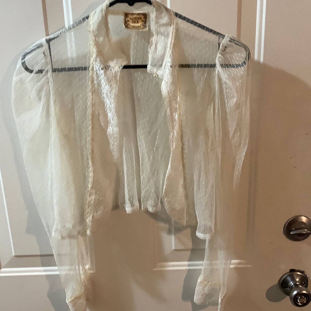 Very small beautiful petti coat/blouse?